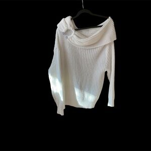 Oversized off the shoulder sweater 
Medium weight
